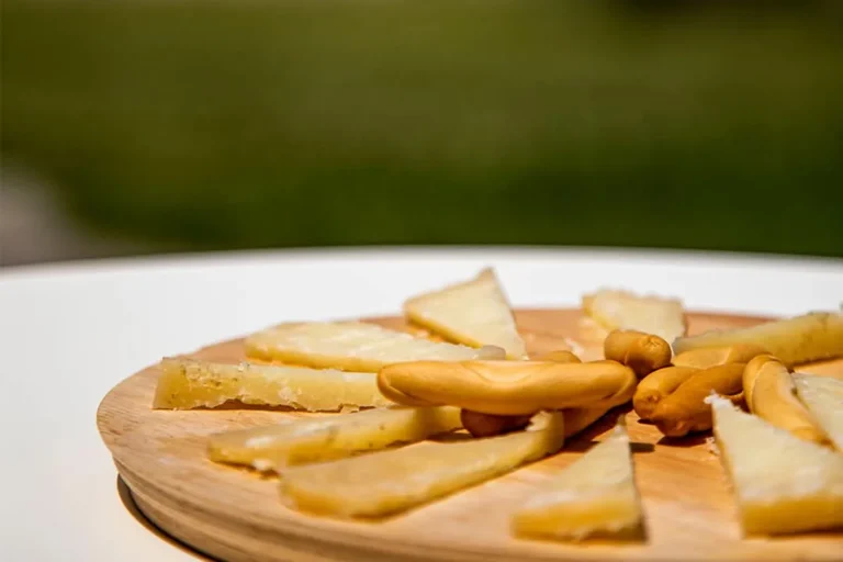 Tabla de queso curado de la casa — Raíz de Guzmán